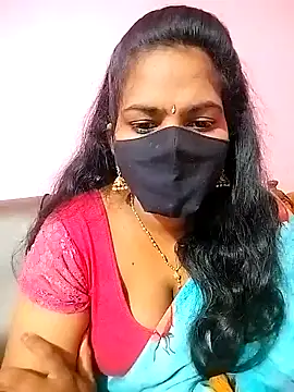 Snapshot of melina214 chatting on 12/11/24, 03:13 melina214 online show from 12/11/24, 03:13