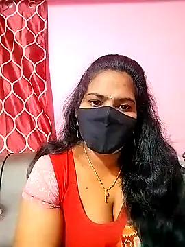Snapshot of melina214 chatting on 12/17/24, 03:06 melina214 online show from 12/17/24, 03:06