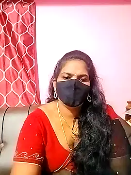 Snapshot of melina214 chatting on 12/24/24, 03:38 melina214 online show from 12/24/24, 03:38