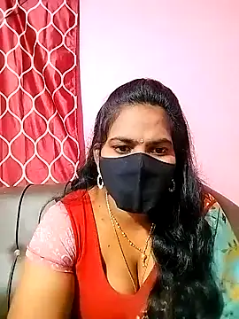 Snapshot of melina214 chatting on 12/26/24, 05:19 melina214 online show from 12/26/24, 05:19
