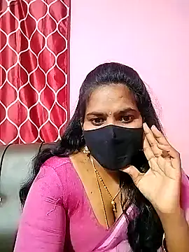 Snapshot of melina214 chatting on 01/07/25, 04:48 melina214 online show from 01/07/25, 04:48