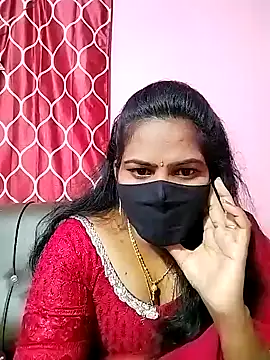 Snapshot of melina214 chatting on 01/20/25, 04:55 melina214 online show from 01/20/25, 04:55
