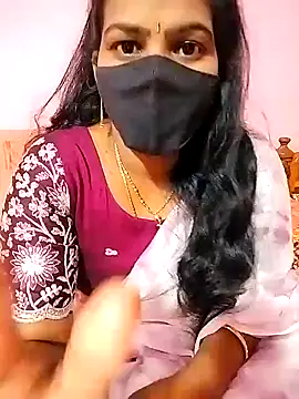 Snapshot of melina214 chatting on 01/21/25, 04:48 melina214 online show from 01/21/25, 04:48