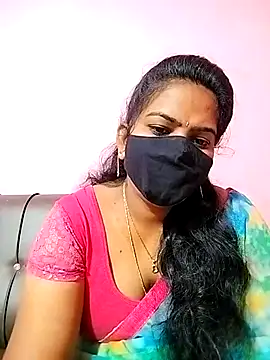 Snapshot of melina214 chatting on 02/09/25, 03:32 melina214 online show from 02/09/25, 03:32