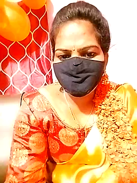 Snapshot of melina214 chatting on 02/24/25, 02:40 melina214 online show from 02/24/25, 02:40
