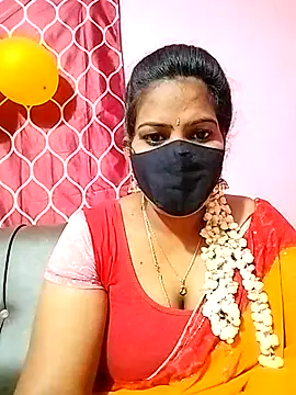 Snapshot of melina214 chatting on 02/28/25, 03:37 melina214 online show from 02/28/25, 03:37