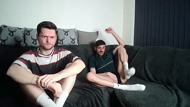 Snapshot of twotwinkhusbandss chatting on 02/03/26, 10:37 twotwinkhusbandss online show from 02/03/26, 10:37