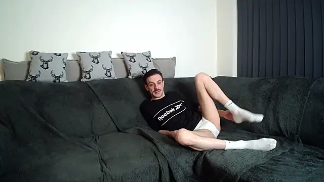 Snapshot of twotwinkhusbandss chatting on 03/05/26, 06:37 twotwinkhusbandss online show from 03/05/26, 06:37