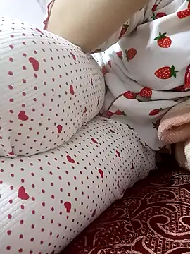 Snapshot of Bombamom chatting on 03/13/26, 05:19 Bombamom online show from 03/13/26, 05:19