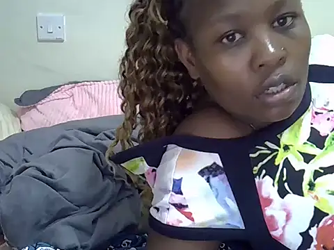 Snapshot of Sonnia_ chatting on 06/27/26, 11:15 Sonnia online show from 06/27/26, 11:15