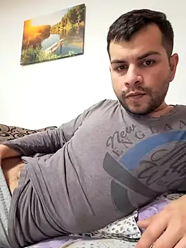 hornny1995 online show from 12/31/24, 11:31