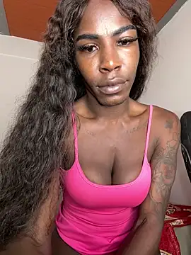 Snapshot of Richchocolatesweet_ chatting on 01/05/26, 09:18 Richchocolatesweet online show from 01/05/26, 09:18