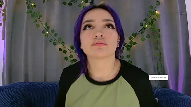 Snapshot of vayolett01_dakotta chatting on 12/23/25, 12:30 vayolett01 dakotta online show from 12/23/25, 12:30