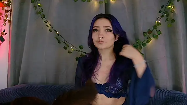 Snapshot of vayolett01_dakotta chatting on 01/11/26, 01:10 vayolett01 dakotta online show from 01/11/26, 01:10