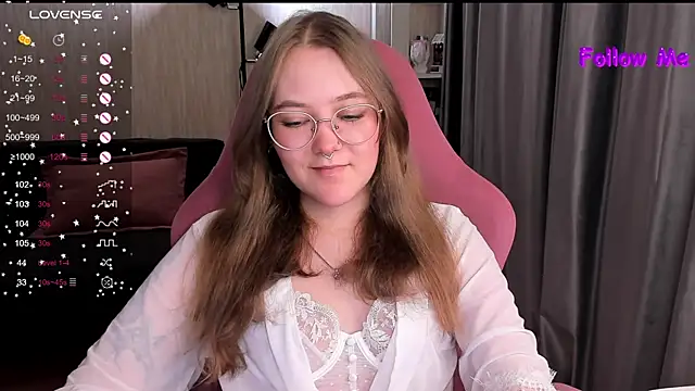 Snapshot of bunny_bubble chatting on 05/06/26, 11:32 bunny bubble online show from 05/06/26, 11:32