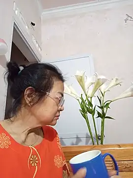 Snapshot of Hotestlove chatting on 05/20/26, 11:49 Hotestlove online show from 05/20/26, 11:49