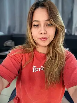 Snapshot of MerlyG chatting on 03/06/26, 05:53 MerlyG online show from 03/06/26, 05:53