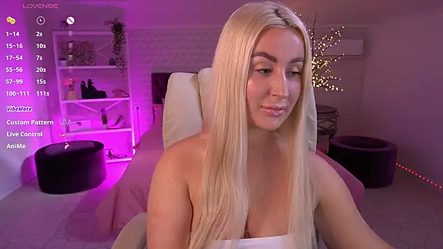 LiaBrazzerr online show from 04/30/26, 02:12