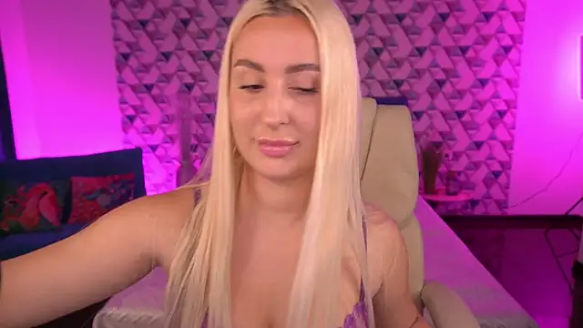 LiaBrazzerr online show from 05/16/26, 02:27
