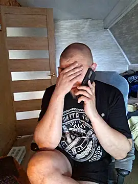 Foxyshaved online show from 05/03/26, 08:09
