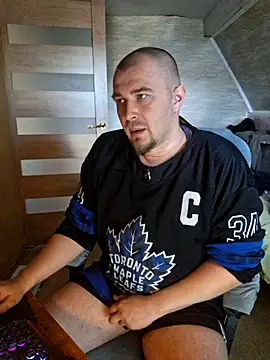 Foxyshaved online show from 05/05/26, 08:11