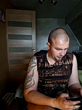 Foxyshaved online show from 05/13/26, 05:27