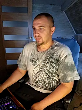 Foxyshaved online show from 06/14/26, 04:14