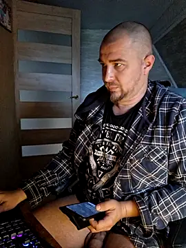 Foxyshaved online show from 06/17/26, 06:16