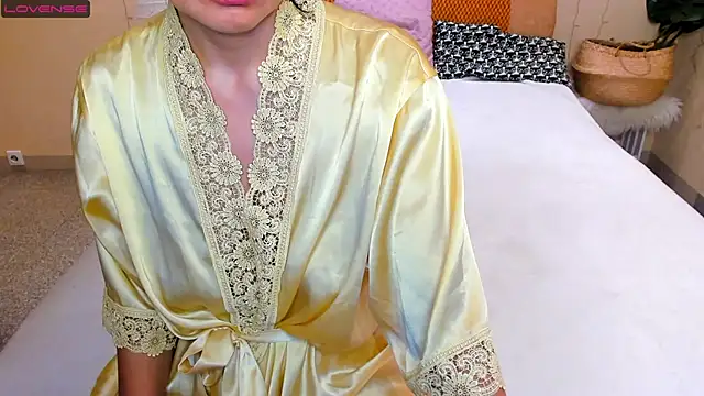 Snapshot of yourastral chatting on 02/22/25, 12:16 yourastral online show from 02/22/25, 12:16