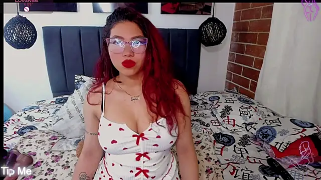 kyliejenner hot online show from 03/15/25, 02:46