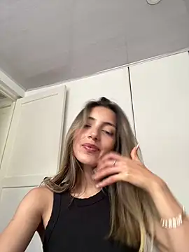 IsadoraGalle  online show from 04/24/26, 07:49