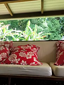 Snapshot of emma4xxx chatting on 03/01/25, 07:48 emma4xxx online show from 03/01/25, 07:48