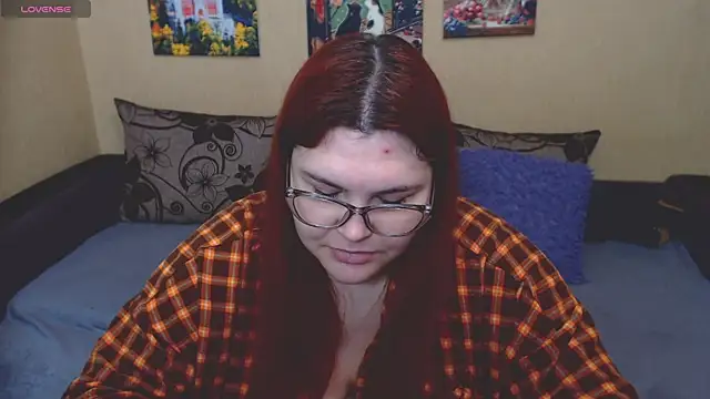 JuliaKeln online show from 05/09/26, 03:17