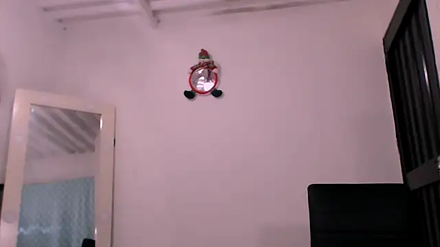 Snapshot of DanielaTsDom chatting on 01/08/25, 01:53 DanielaTsDom online show from 01/08/25, 01:53