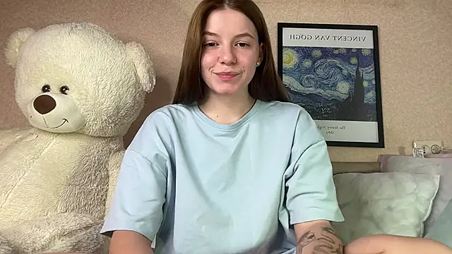 Snapshot of mia___mi chatting on 12/10/24, 08:30 mia mi online show from 12/10/24, 08:30