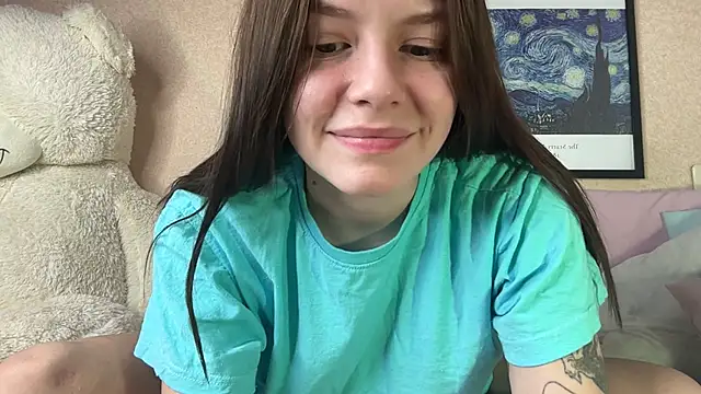 Snapshot of mia___mi chatting on 01/29/25, 10:37 mia mi online show from 01/29/25, 10:37