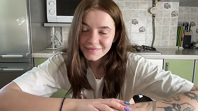 Snapshot of mia___mi chatting on 02/22/25, 12:40 mia mi online show from 02/22/25, 12:40