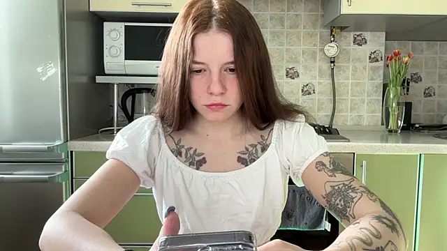 Snapshot of mia___mi chatting on 03/11/25, 07:37 mia mi online show from 03/11/25, 07:37