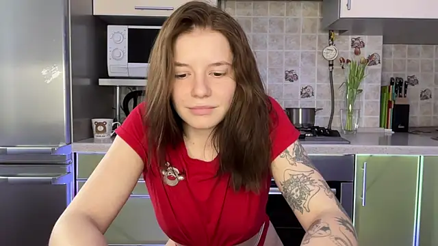 Snapshot of mia___mi chatting on 03/13/25, 10:36 mia mi online show from 03/13/25, 10:36