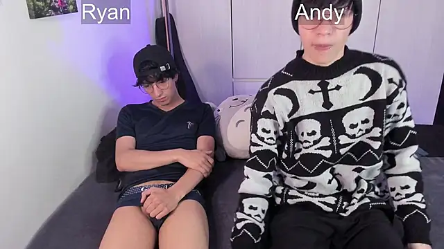 Snapshot of Aventure_Twinks chatting on 12/19/24, 11:25 Aventure Twinks online show from 12/19/24, 11:25