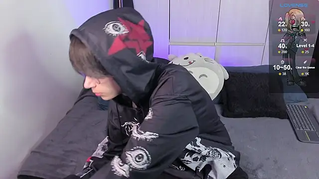 Snapshot of Aventure_Twinks chatting on 01/04/25, 06:19 Aventure Twinks online show from 01/04/25, 06:19