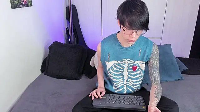 Snapshot of Aventure_Twinks chatting on 01/08/25, 07:34 Aventure Twinks online show from 01/08/25, 07:34