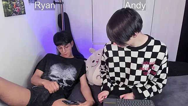 Snapshot of Aventure_Twinks chatting on 01/11/25, 07:17 Aventure Twinks online show from 01/11/25, 07:17