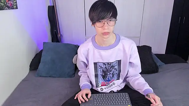 Snapshot of Aventure_Twinks chatting on 01/23/25, 08:46 Aventure Twinks online show from 01/23/25, 08:46