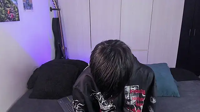 Snapshot of Aventure_Twinks chatting on 01/24/25, 08:44 Aventure Twinks online show from 01/24/25, 08:44