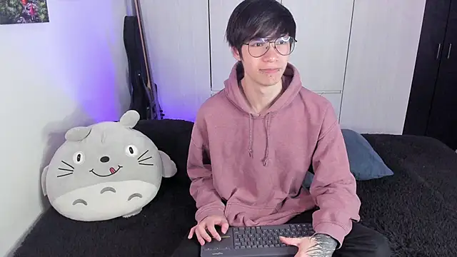 Snapshot of Aventure_Twinks chatting on 01/29/25, 11:20 Aventure Twinks online show from 01/29/25, 11:20