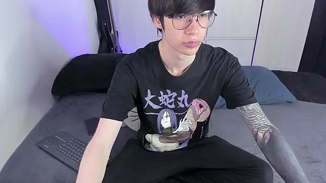 Snapshot of Aventure_Twinks chatting on 02/02/25, 05:59 Aventure Twinks online show from 02/02/25, 05:59