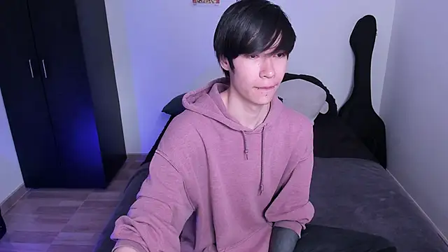 Snapshot of Aventure_Twinks chatting on 02/13/25, 05:11 Aventure Twinks online show from 02/13/25, 05:11