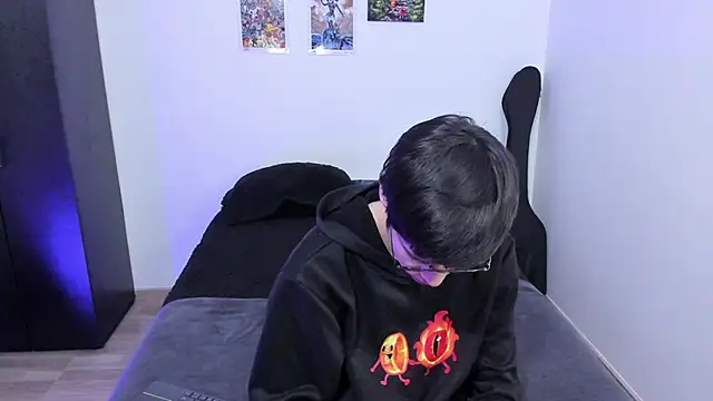 Snapshot of Aventure_Twinks chatting on 02/26/25, 10:20 Aventure Twinks online show from 02/26/25, 10:20