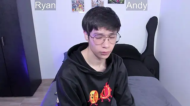 Snapshot of Aventure_Twinks chatting on 03/06/25, 07:32 Aventure Twinks online show from 03/06/25, 07:32